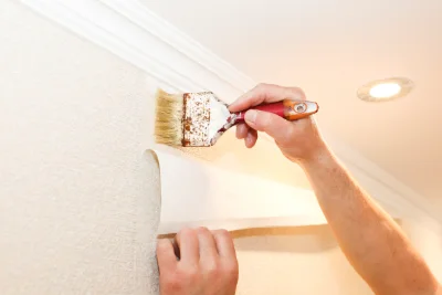 Pose de papier peint à Alzen — revêtements muraux et toiles de verre